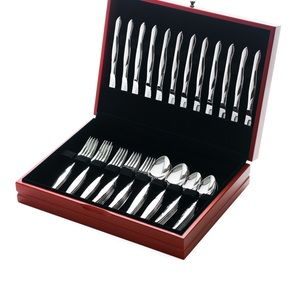 12 5 pc stainless place settings w/free storage chest.